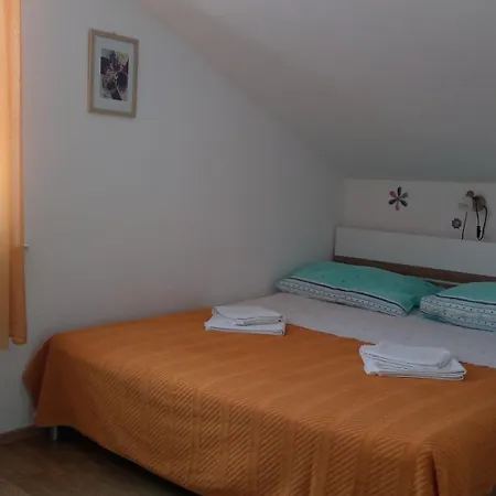 Vitkovic Cres