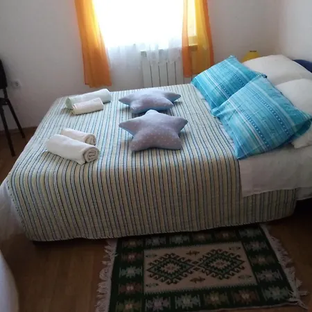 Vitkovic Cres