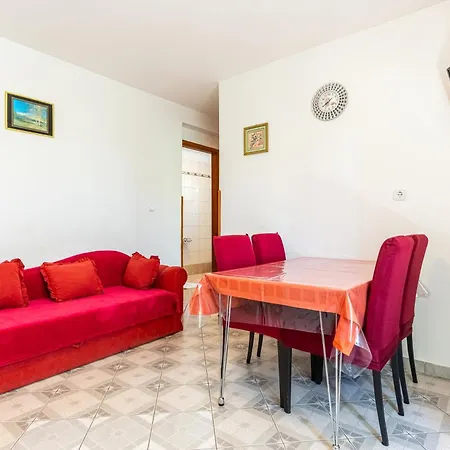 Vitkovic Apartment *