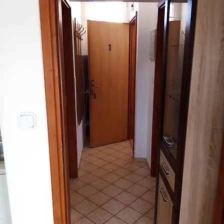 Vitkovic Cres
