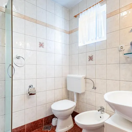 Vitkovic Cres